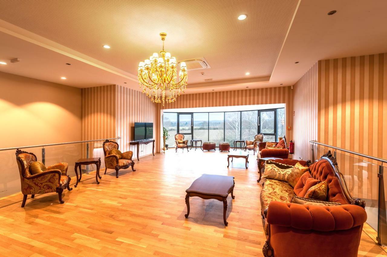 Mein Palace Hotel Okriftel 外观 照片